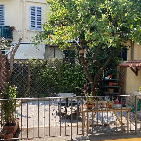 Appartamento Indipendente Con Giardino Fralu Florença Exterior foto